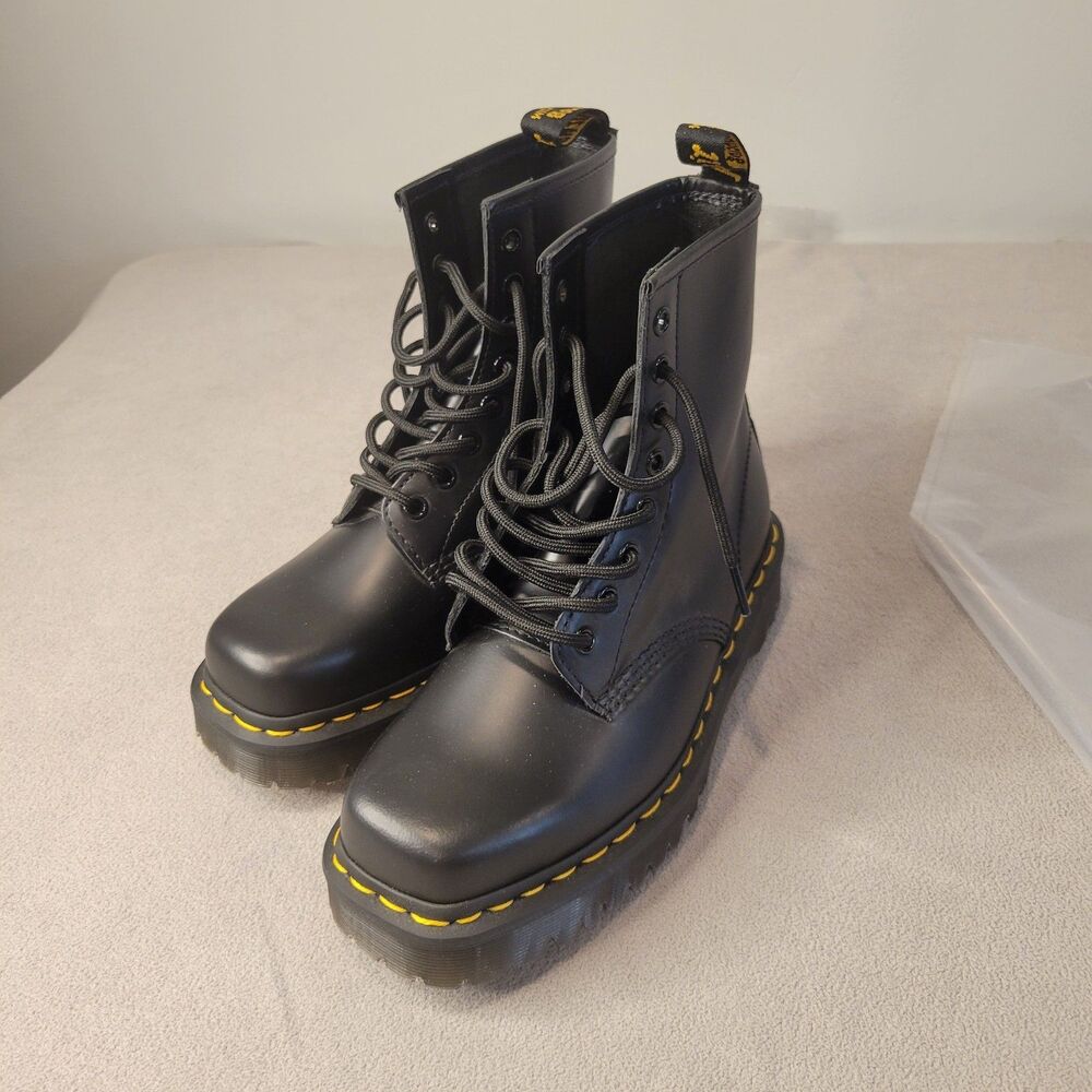 DR. MARTENS 1460 BEX SQUARED TOE LEATHER LACE UP BOOTS MSRP$200 UNISEX